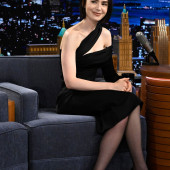 Lily Collins 