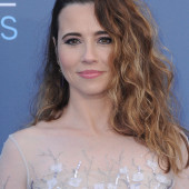 Has linda cardellini ever been nude
