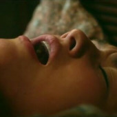 Lola Tung 