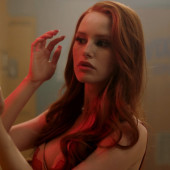 Madelaine Petsch 