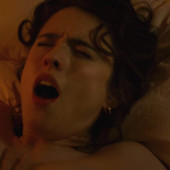 Margaret Qualley 