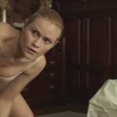 Marina Domozhirova 