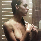 Miriam Leone 