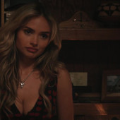 Natalie Alyn Lind 