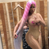 Nicki Minaj naked