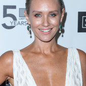 Nicky Whelan