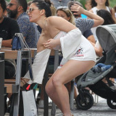 Olivia Munn body