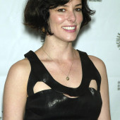 Parker Posey hot