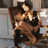 Phoebe Tonkin 