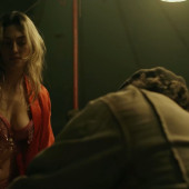 Phoebe Tonkin 