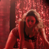 Phoebe Tonkin 