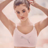 Selena Gomez sexy