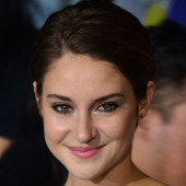 Shailene Woodley nude scenes