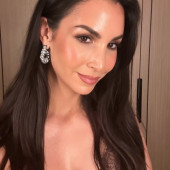 Sila Sahin 