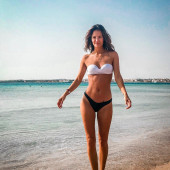 Simone Voss bikini