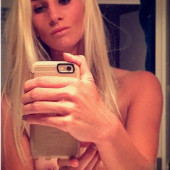 Eva Sofia Jakobsson Nude Selfies