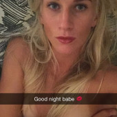 Sofia Jakobsson topless