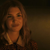 Sophie Nelisse 
