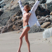 Stella Maxwell 