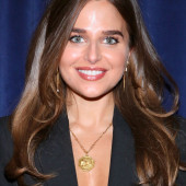 Stephanie Nur