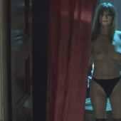 Suzan Anbeh topless scene