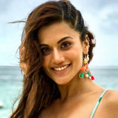 Taapsee pannu naked