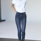 Talia Graf jeans