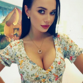 Yana Koshkina cleavage