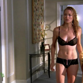 Yvonne Strahovski body