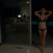 Yvonne Strahovski 