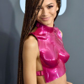 Naked pictures of zendaya