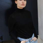 Zoe Moore 