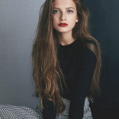 Zoe Pastelle Holthuizen 