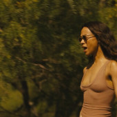Zoe Saldana 