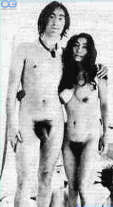 Yoko Ono  nackt