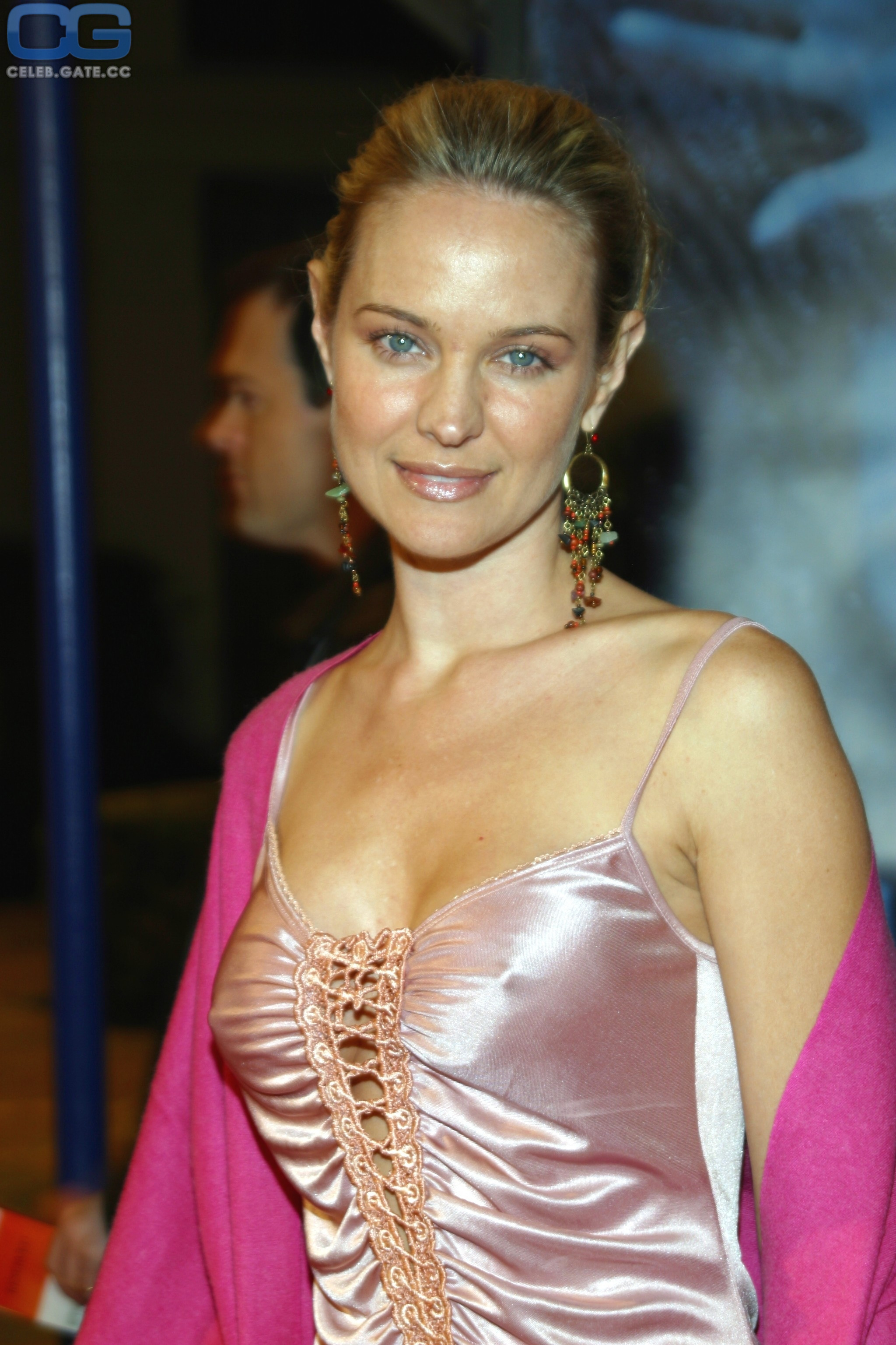 Sharon Case 