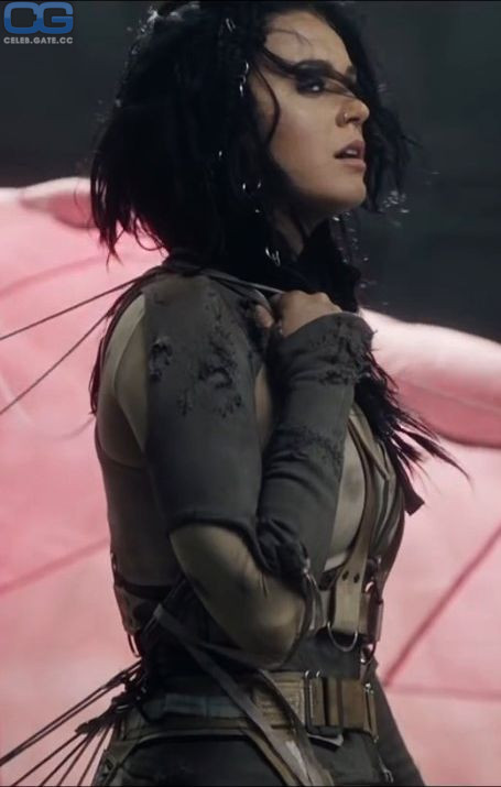 Katy Perry Areola-Peek
