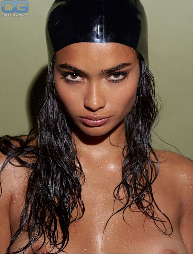 Kelly Gale topless-playboy