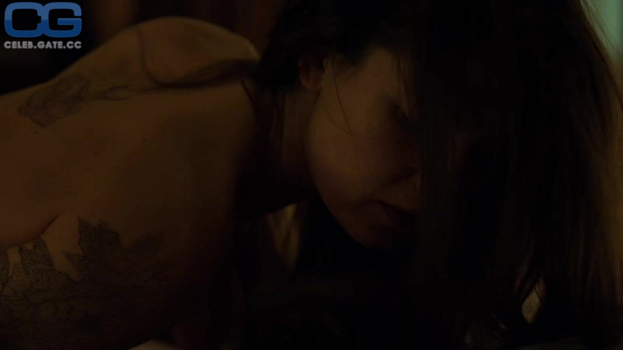 Alexa Davalos 