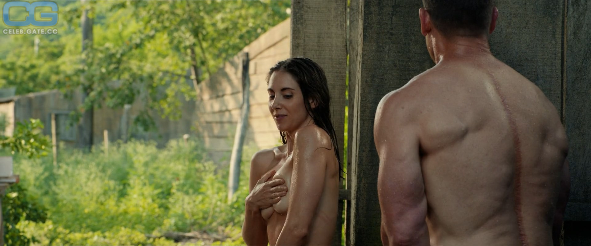 Alison Brie 