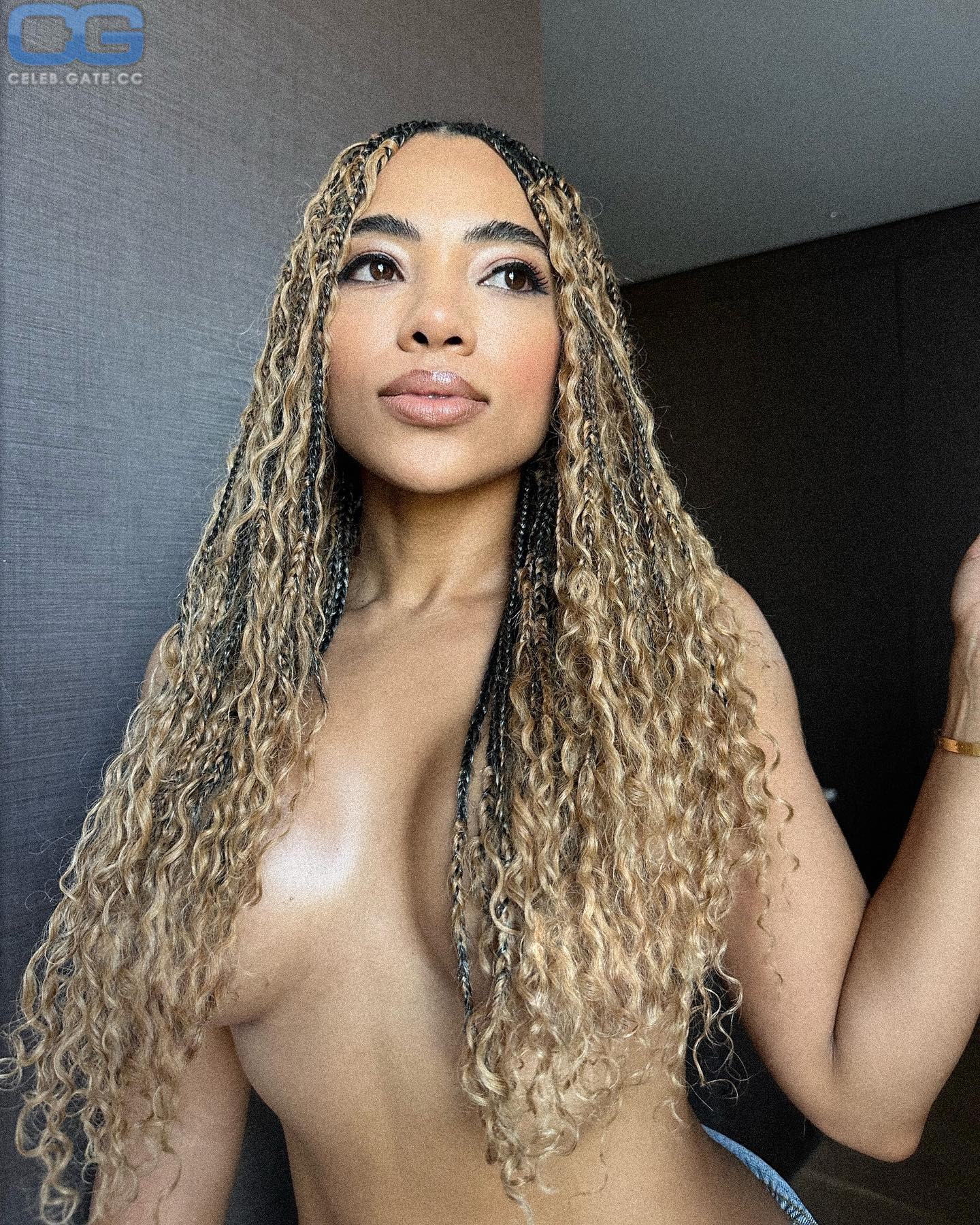 Amanda du-Pont 