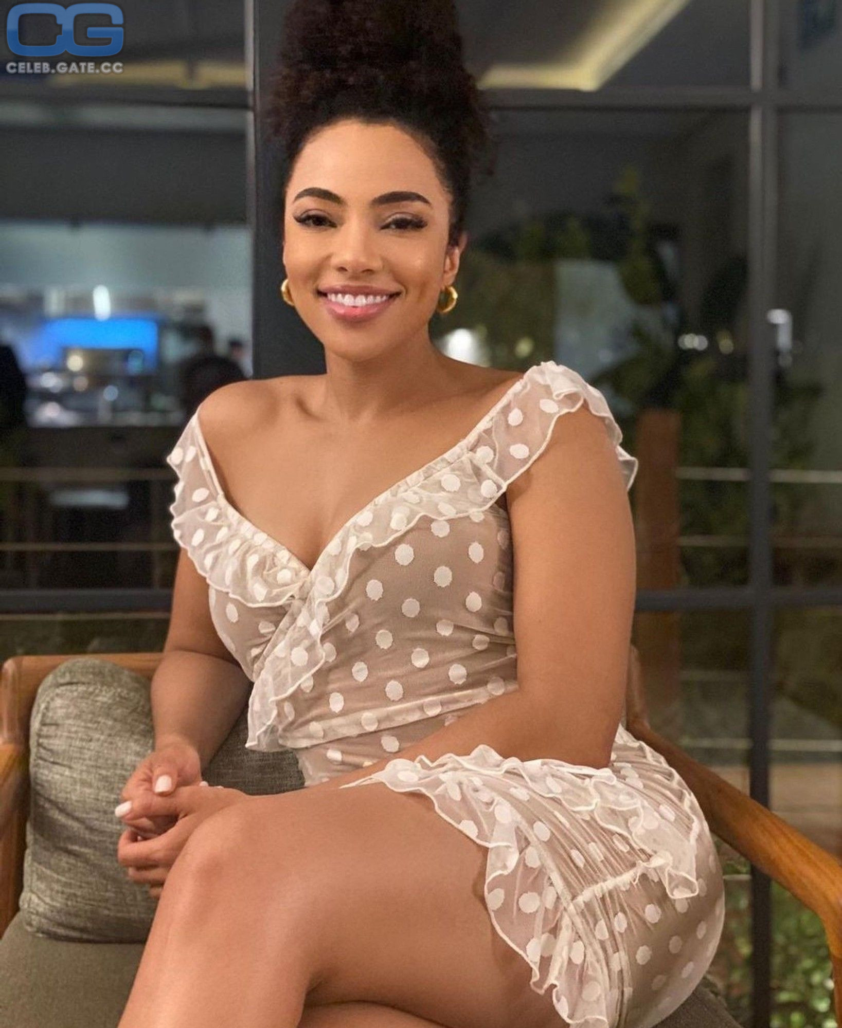 Amanda du-Pont 
