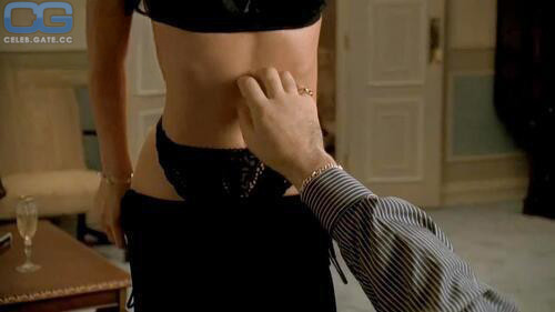Annabella Sciorra 