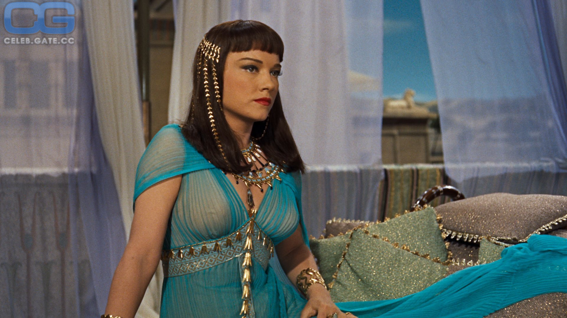 Anne Baxter 