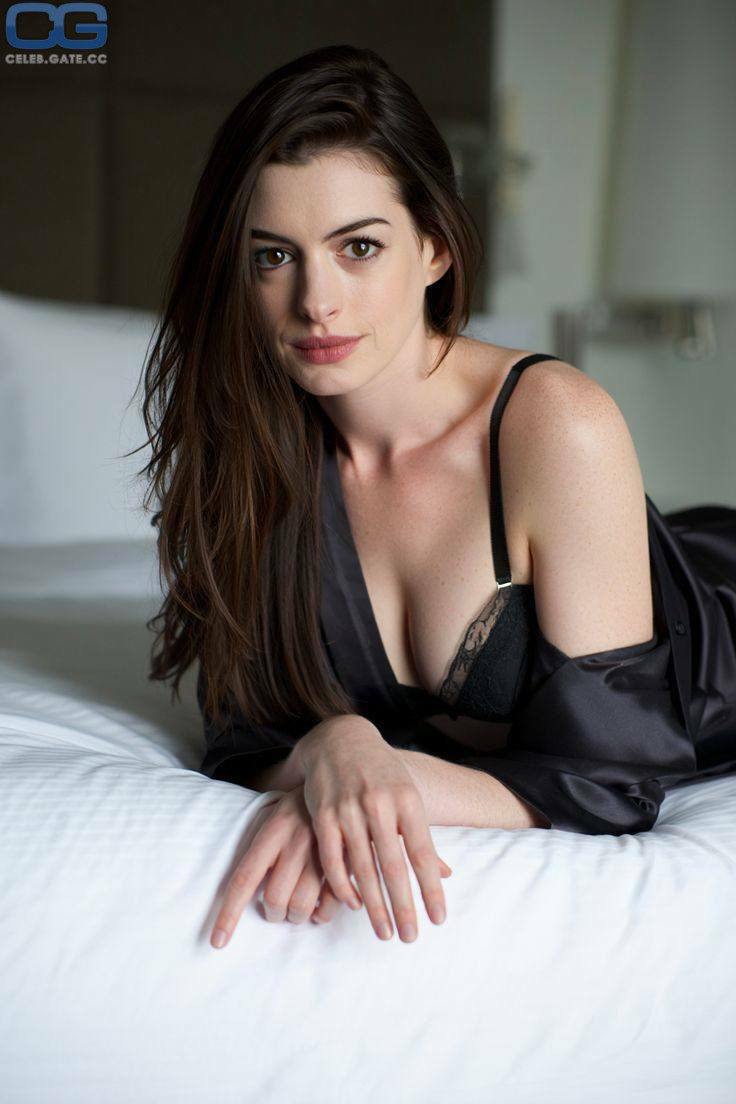 Anne Hathaway 