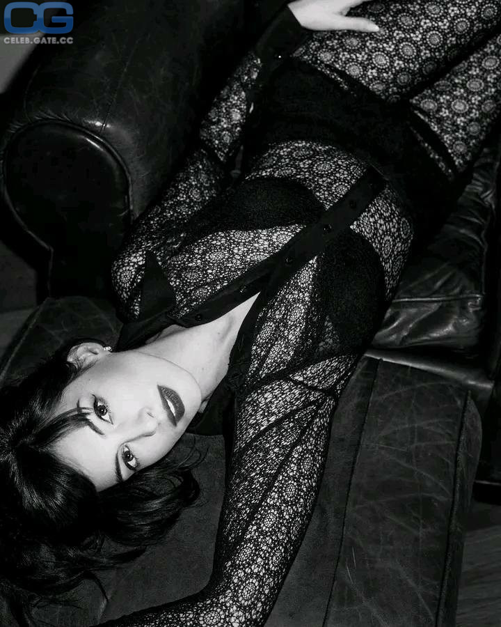 Anne Hathaway 