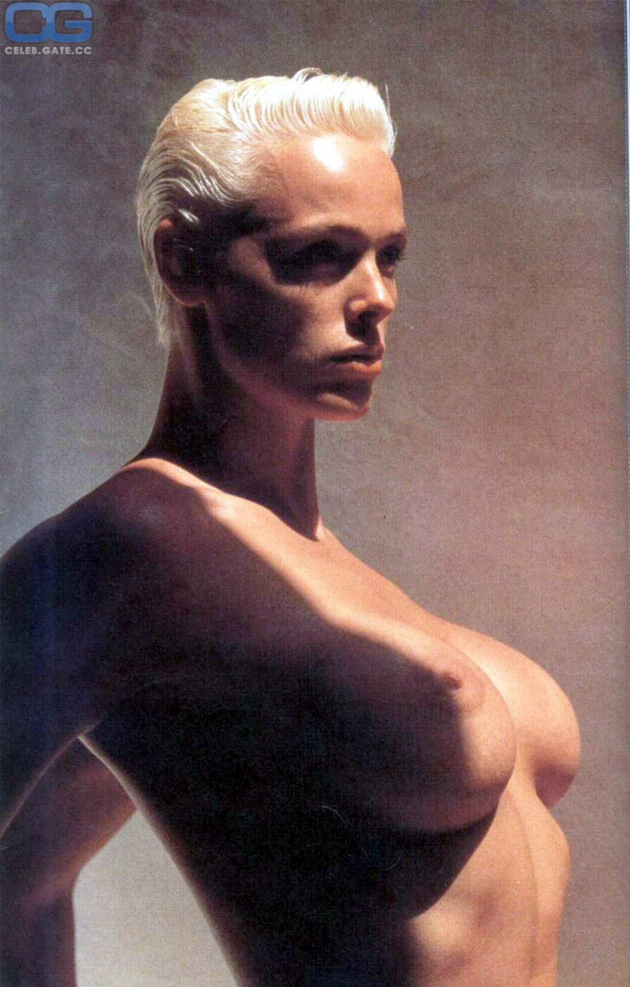 Brigitte Nielsen  nackt