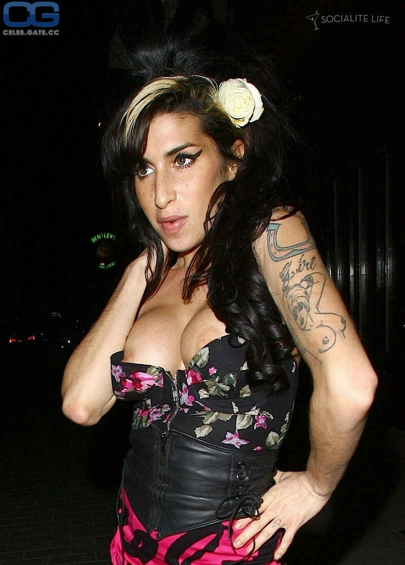 Amy Winehouse Fakes