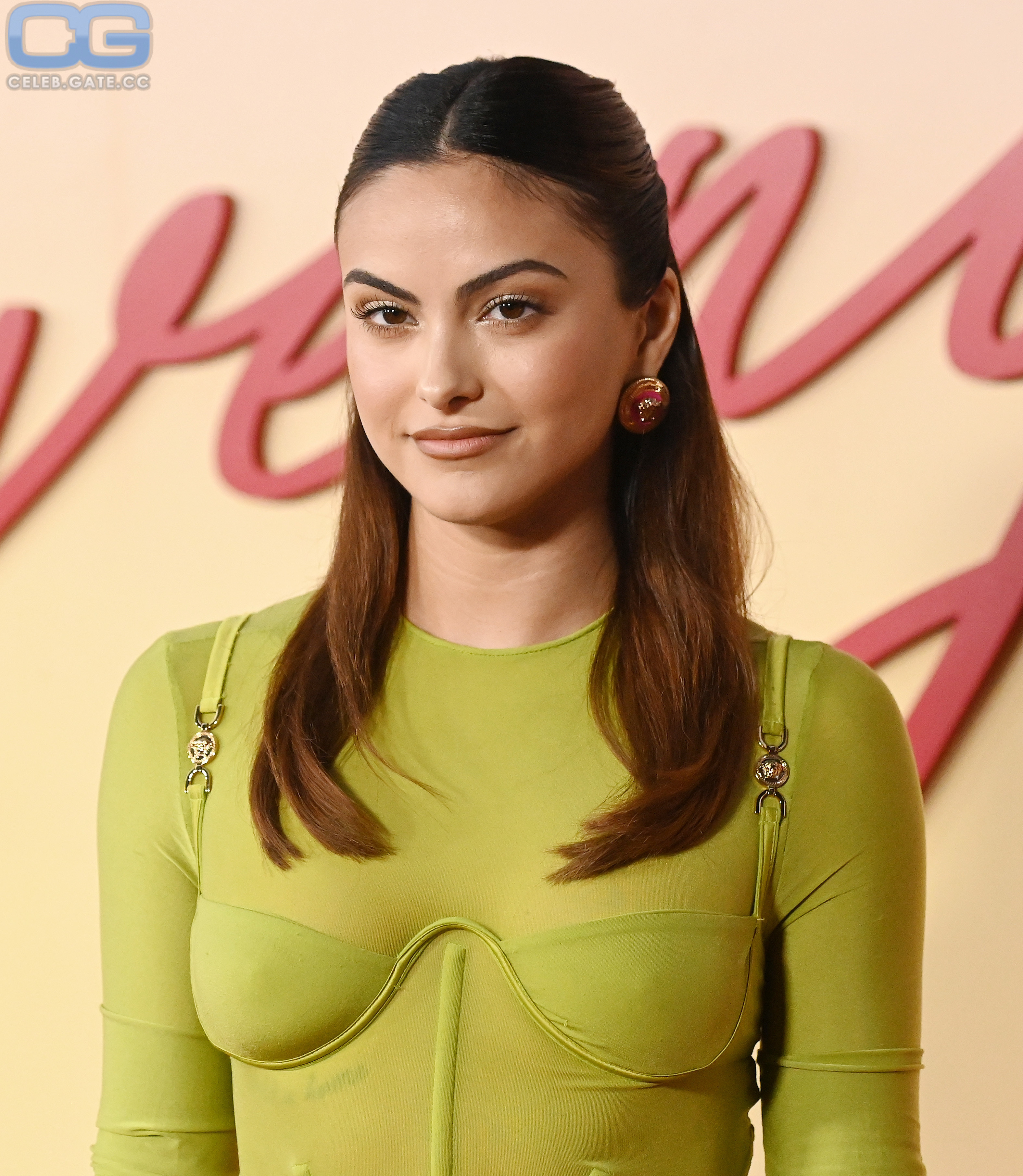 Camila Mendes 