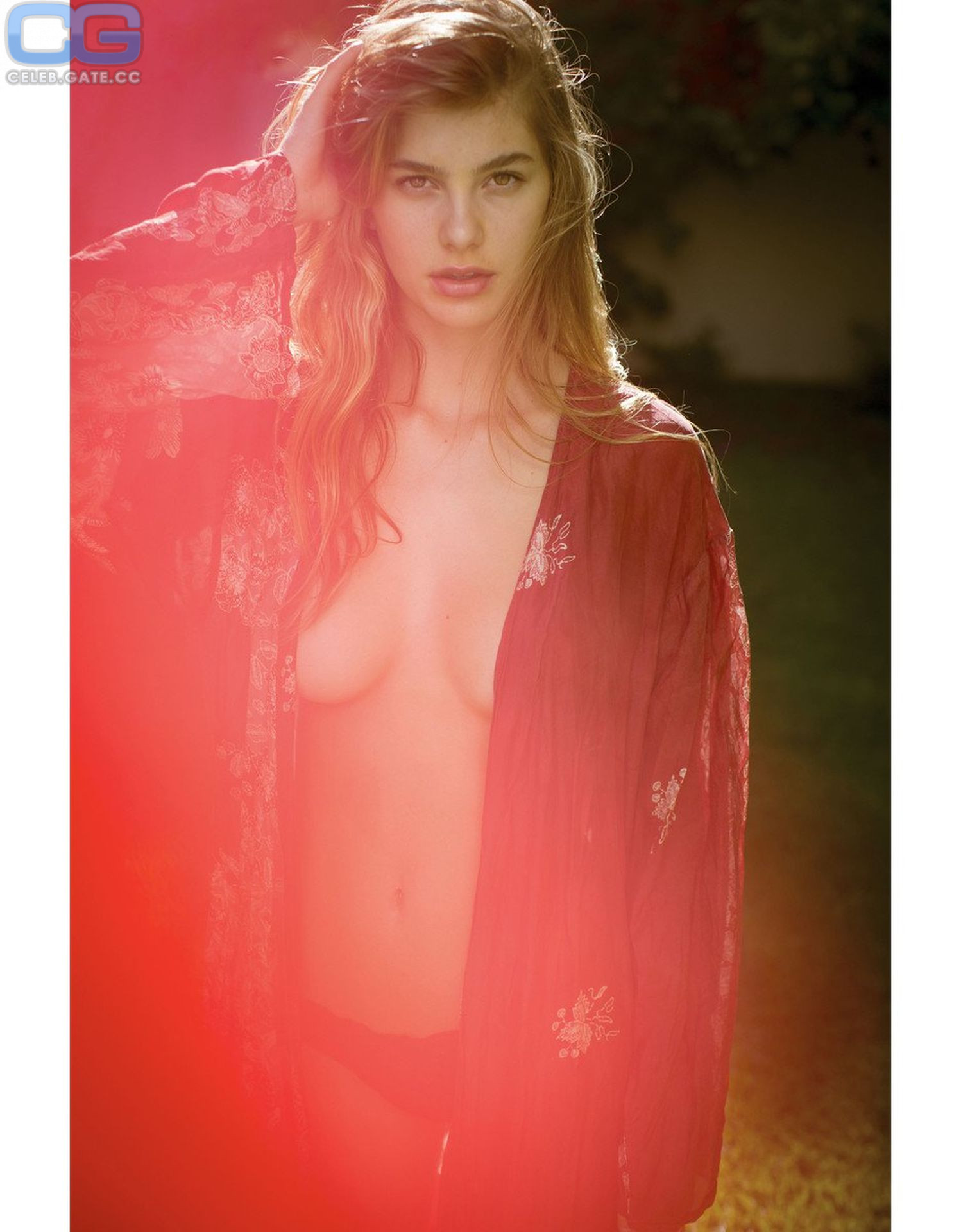 Camila Morrone nude